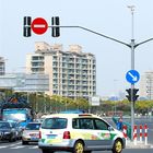 Stożkowe okrągłe znaki drogowe z pojedynczymi lub podwójnymi wysięgnikami
